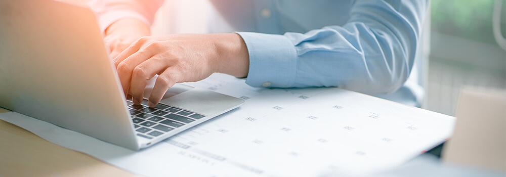 Hoe online tijdschrijven uw organisatie tijd oplevert